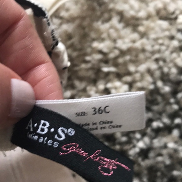 Off white with black polka dot bra 36C - Picture 4 of 4